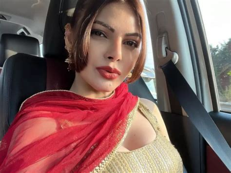 sherlyn chopra|Sherlyn Chopra explains why she would sleep with people!